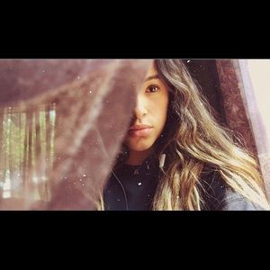 Meet your Posher, Ariana